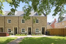 Lovegrove Way London N20 photo 1