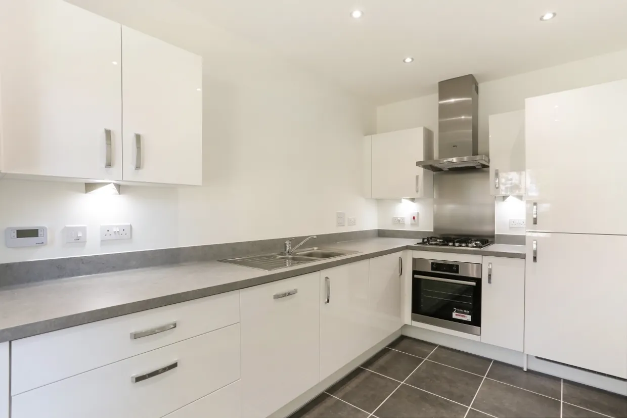 Lovegrove Way London N20 photo 2