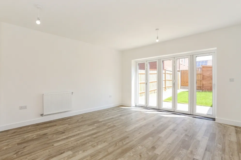 Lovegrove Way London N20 photo 4