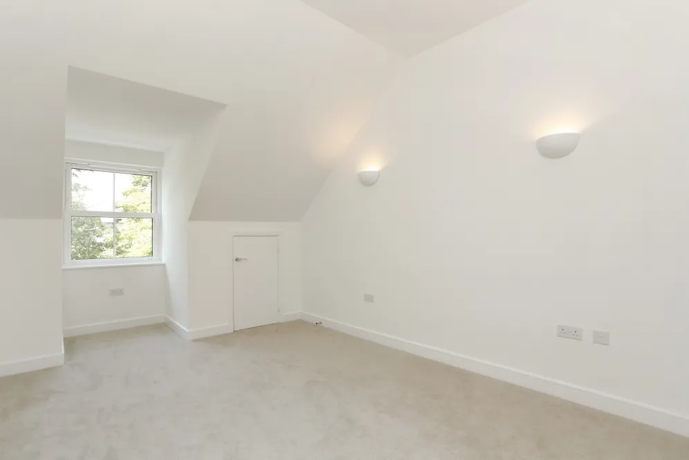 Lovegrove Way London N20 photo 9