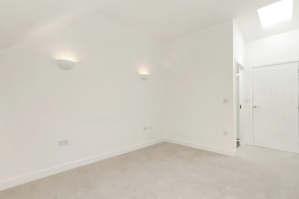 Lovegrove Way London N20 photo 10