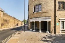 Kingsley Mews, Wapping, E1W photo 11