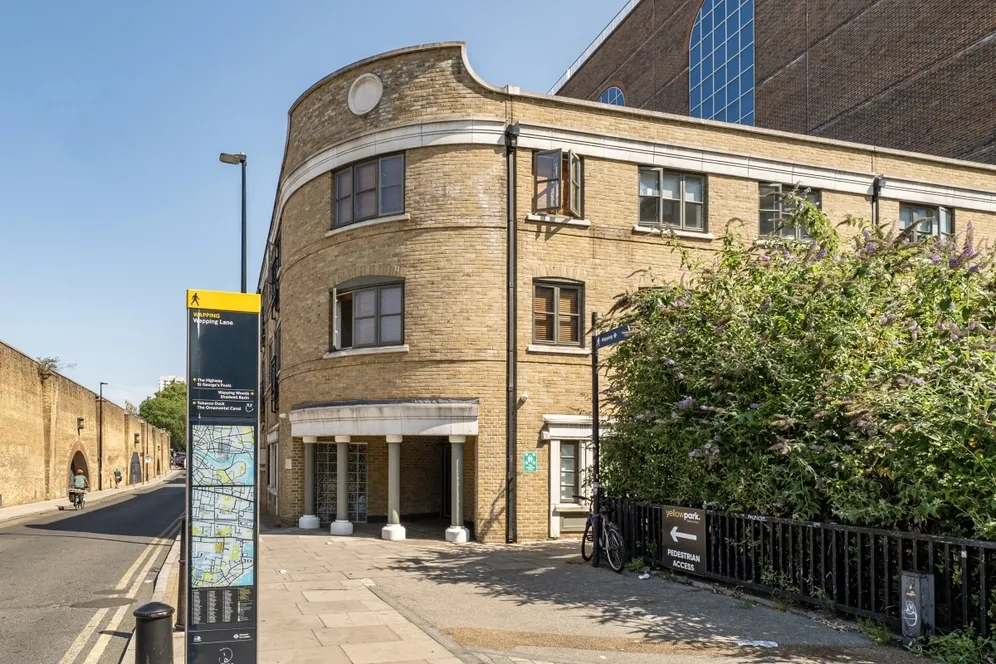 Kingsley Mews, Wapping, E1W photo 12
