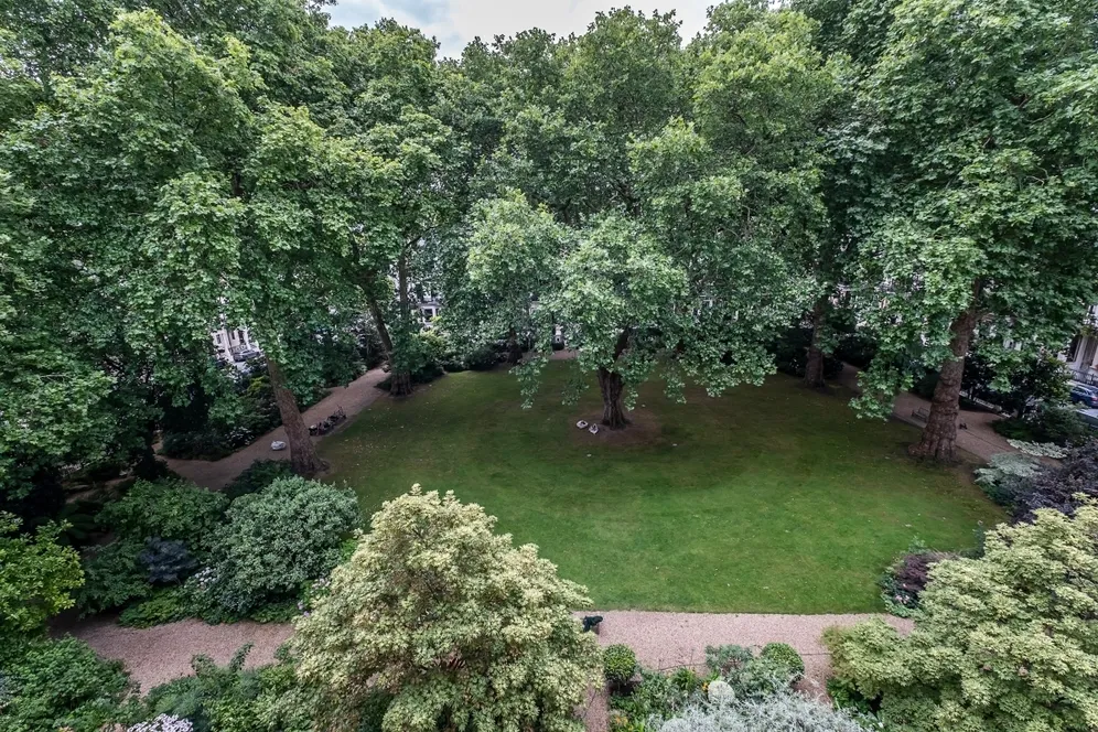 Ennismore Gardens Knightsbridge SW7 photo 10