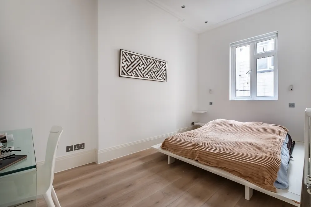 Ennismore Gardens Knightsbridge SW7 photo 12
