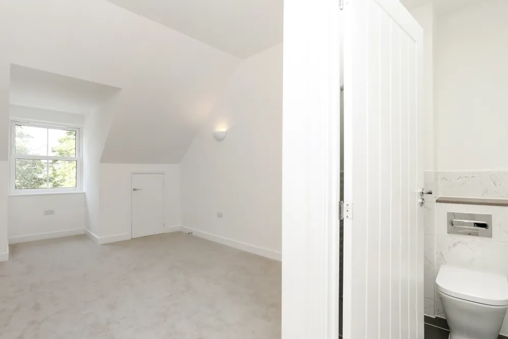 Lovegrove Way London N20 photo 15