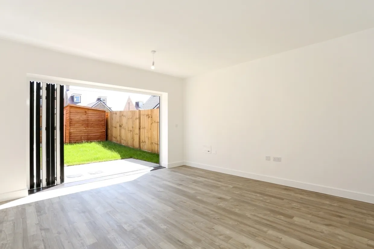 Lovegrove Way London N20 photo 16