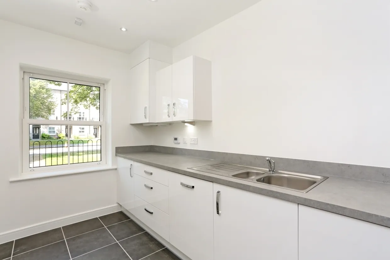 Lovegrove Way London N20 photo 19