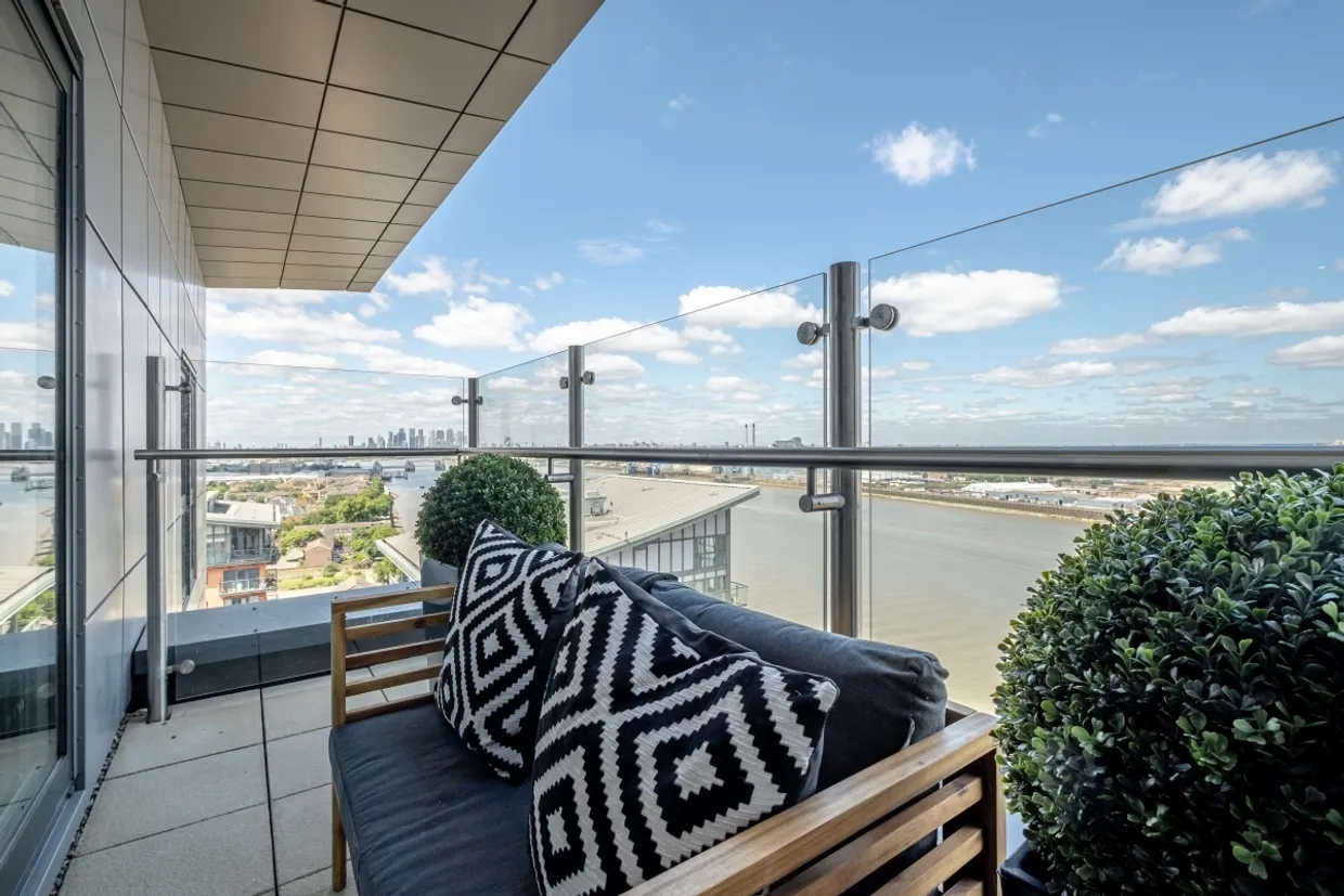 4 Mast Quay London SE18 photo 8