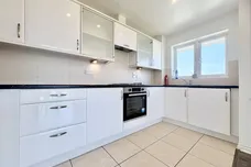 Taverners Way, HODDESDON