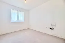 Taverners Way, HODDESDON