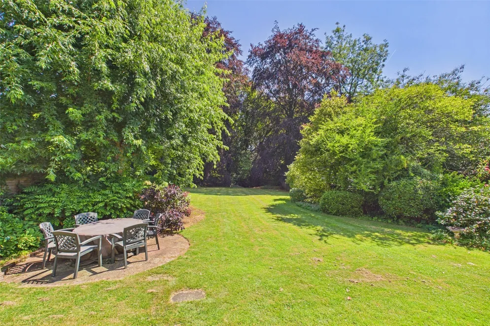 Property carousel item 14