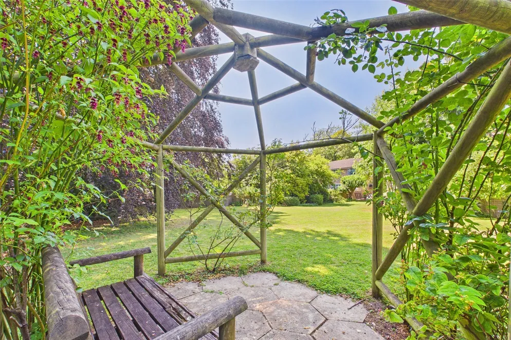Property carousel item 17