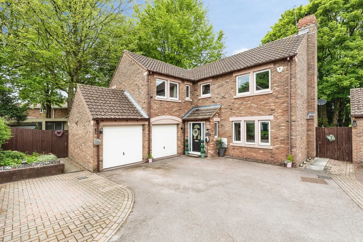 Saddlers Grove, Badsworth, Pontefract