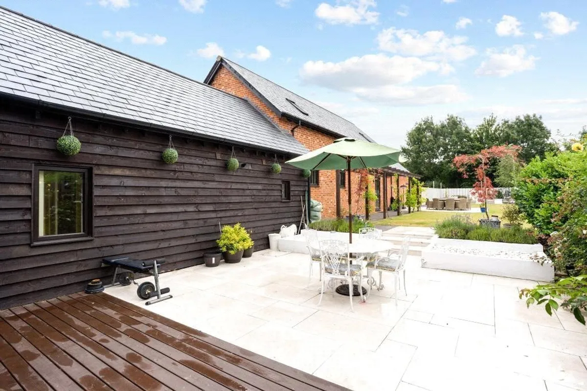 Bullsdown Farm, Bramley, RG26