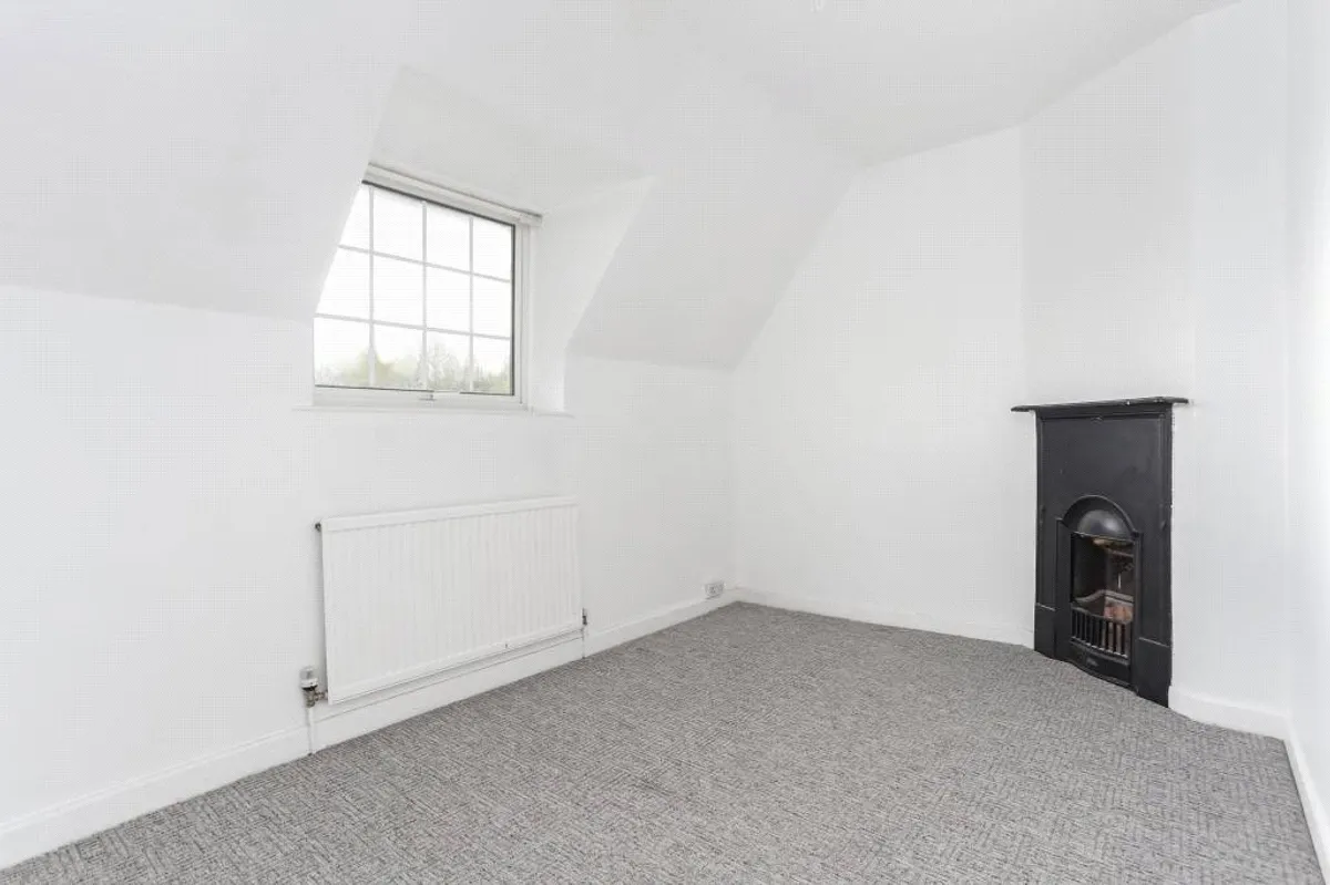 Church Street, Theale, RG7