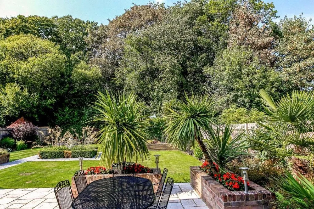 Greenwoods, Bramley, RG26