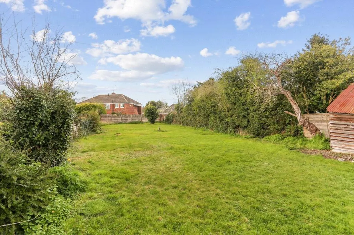 Church Street, Theale, RG7