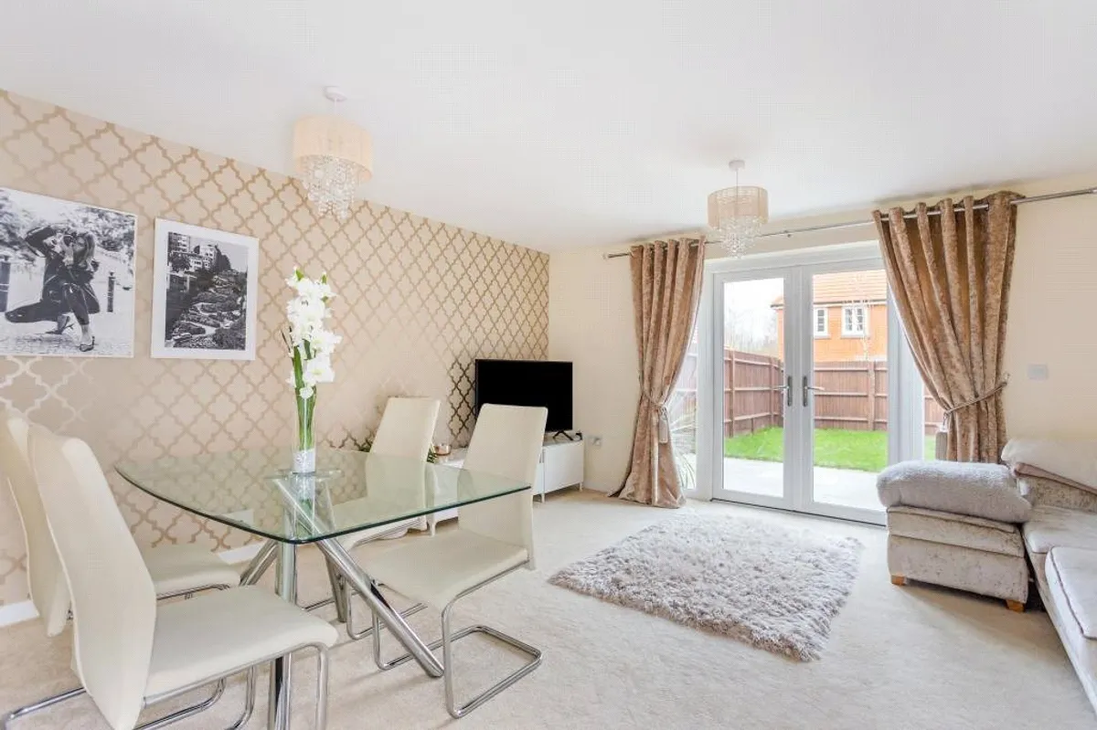 Miles Road, Basingstoke, RG24