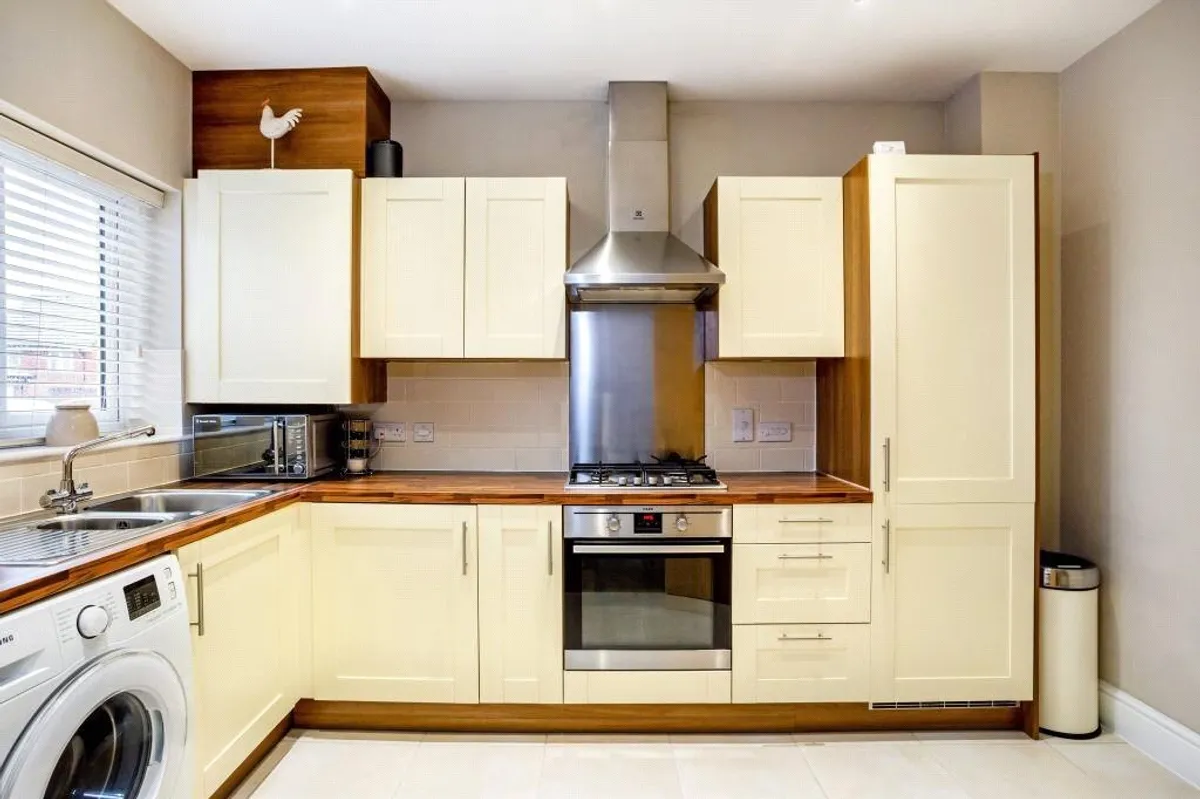 Keble Road, Basingstoke, RG24