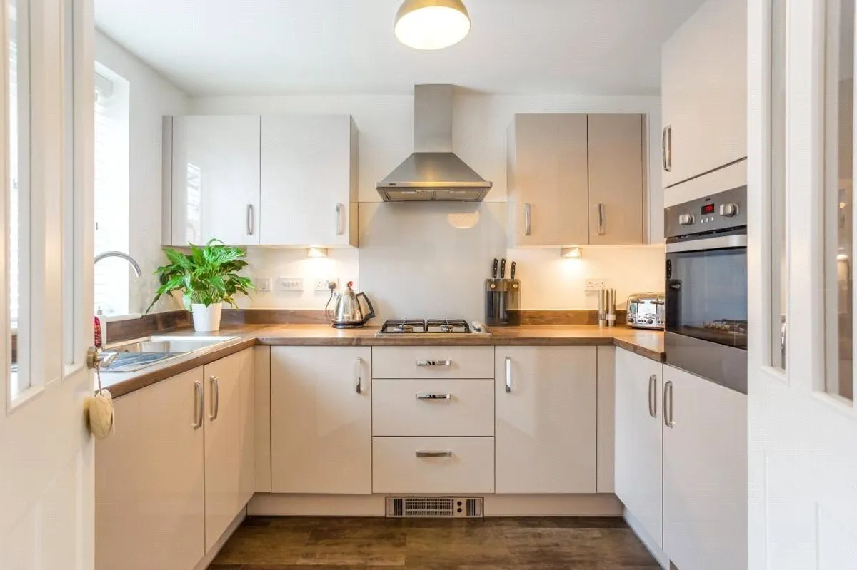 Miles Road, Basingstoke, RG24