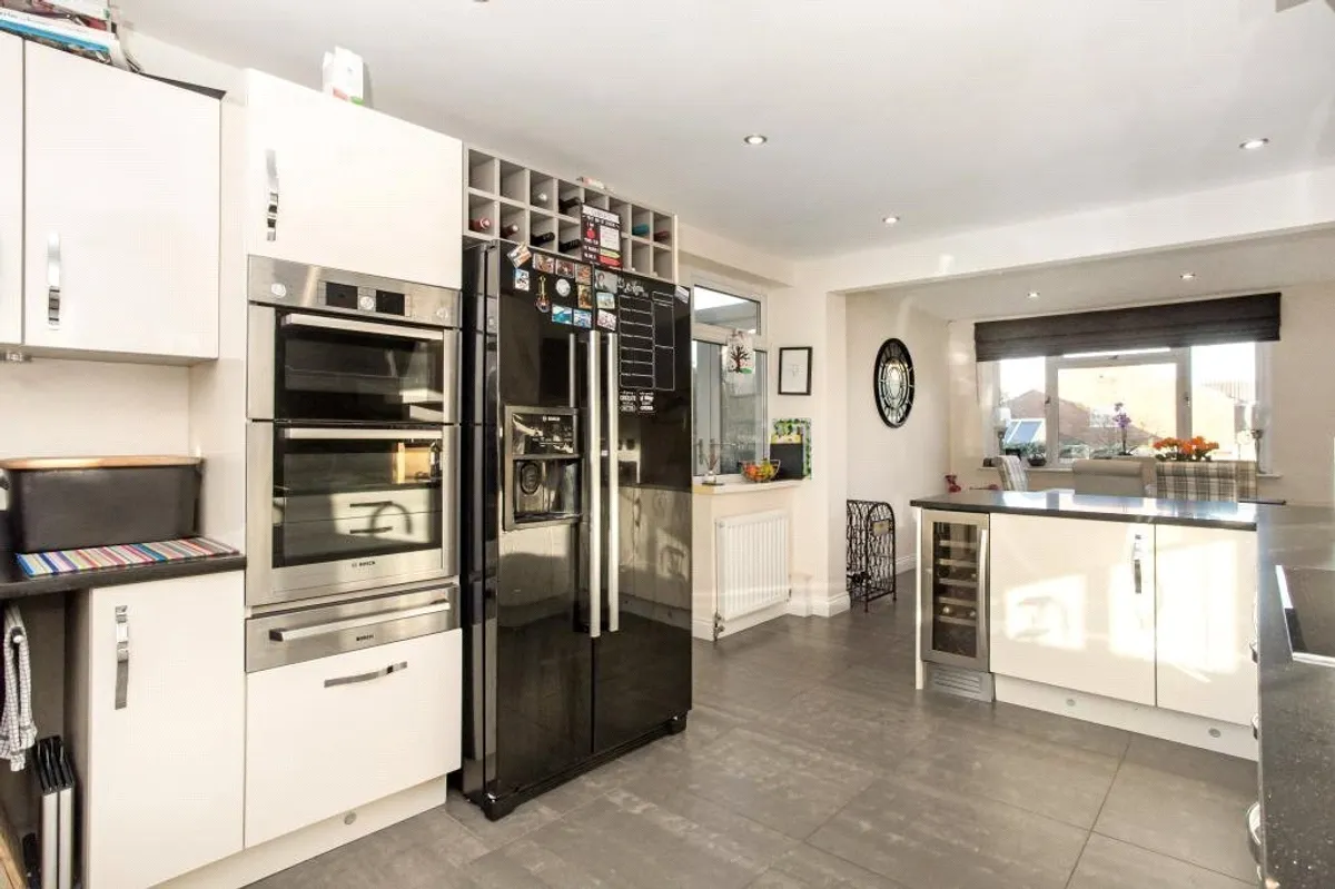 Almond Close, Old Basing, RG24
