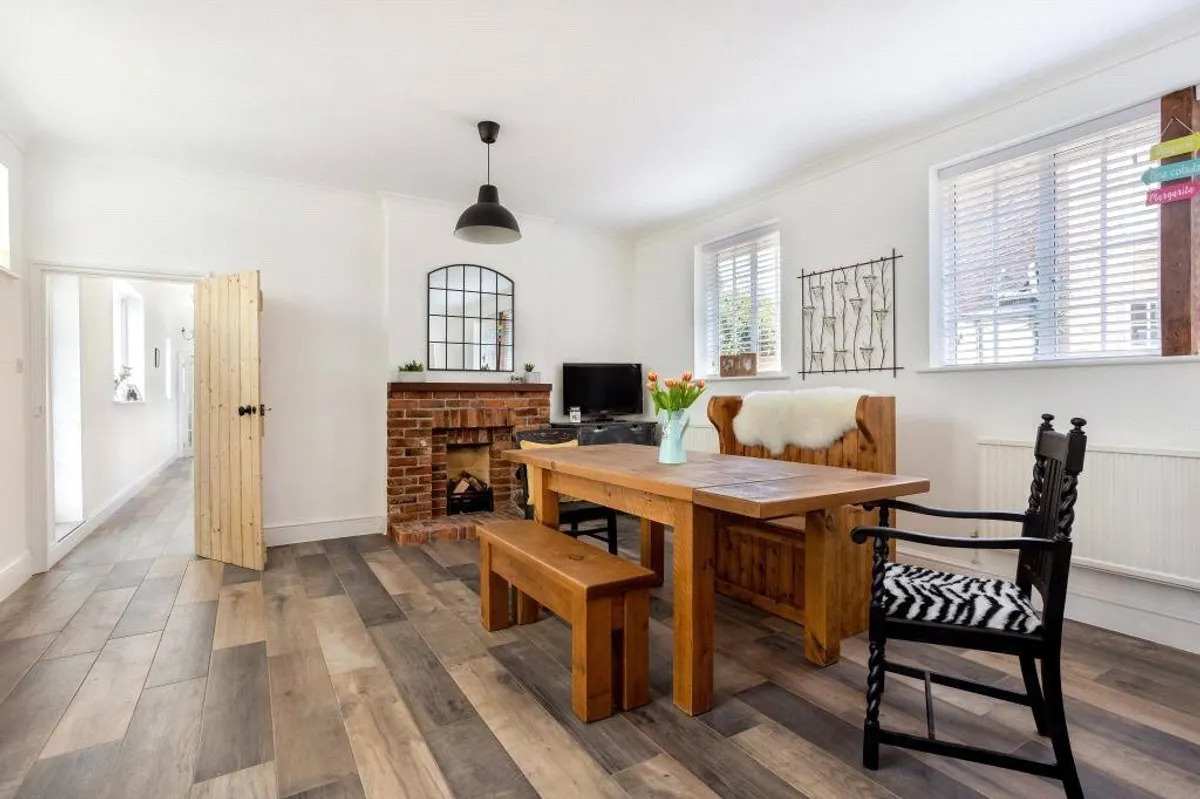 Moat Cottage, Sherfield On Loddon, RG27