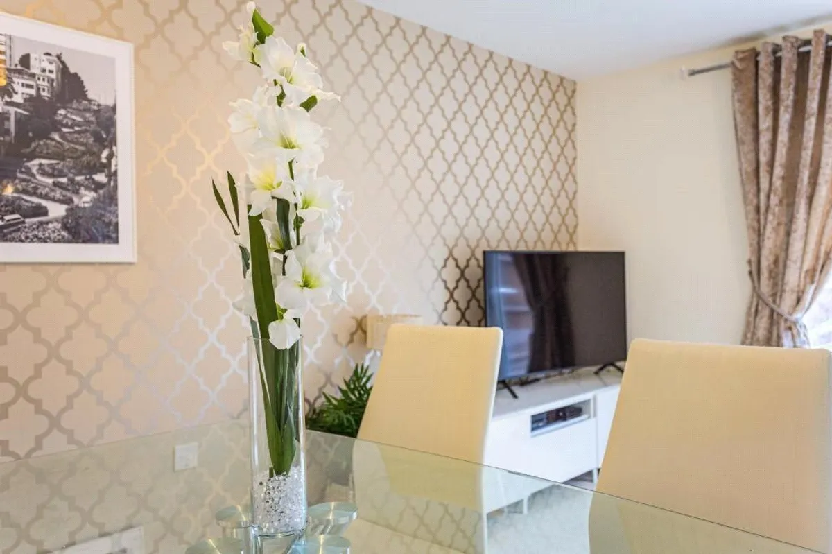 Miles Road, Basingstoke, RG24