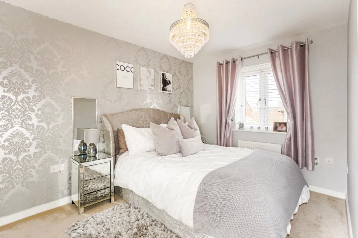 Miles Road, Basingstoke, RG24