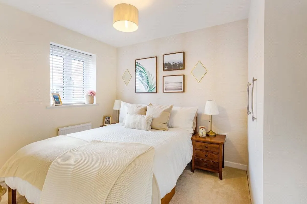 Miles Road, Basingstoke, RG24