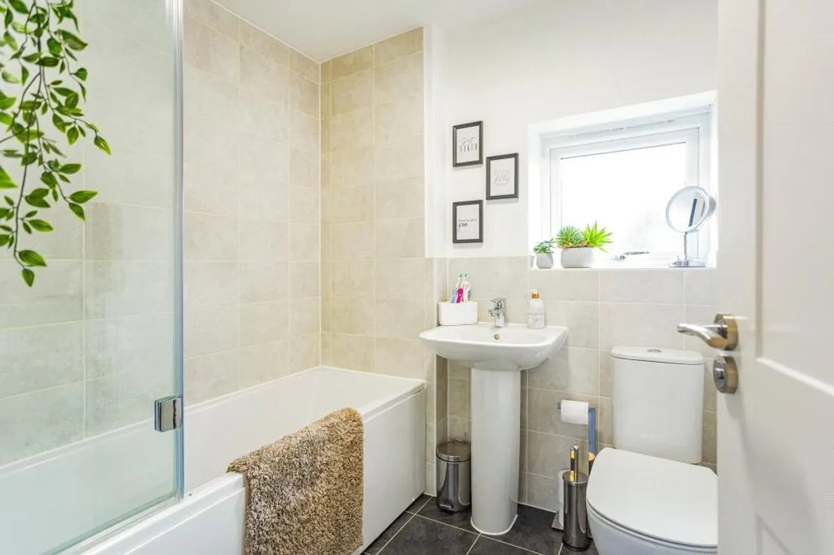 Miles Road, Basingstoke, RG24