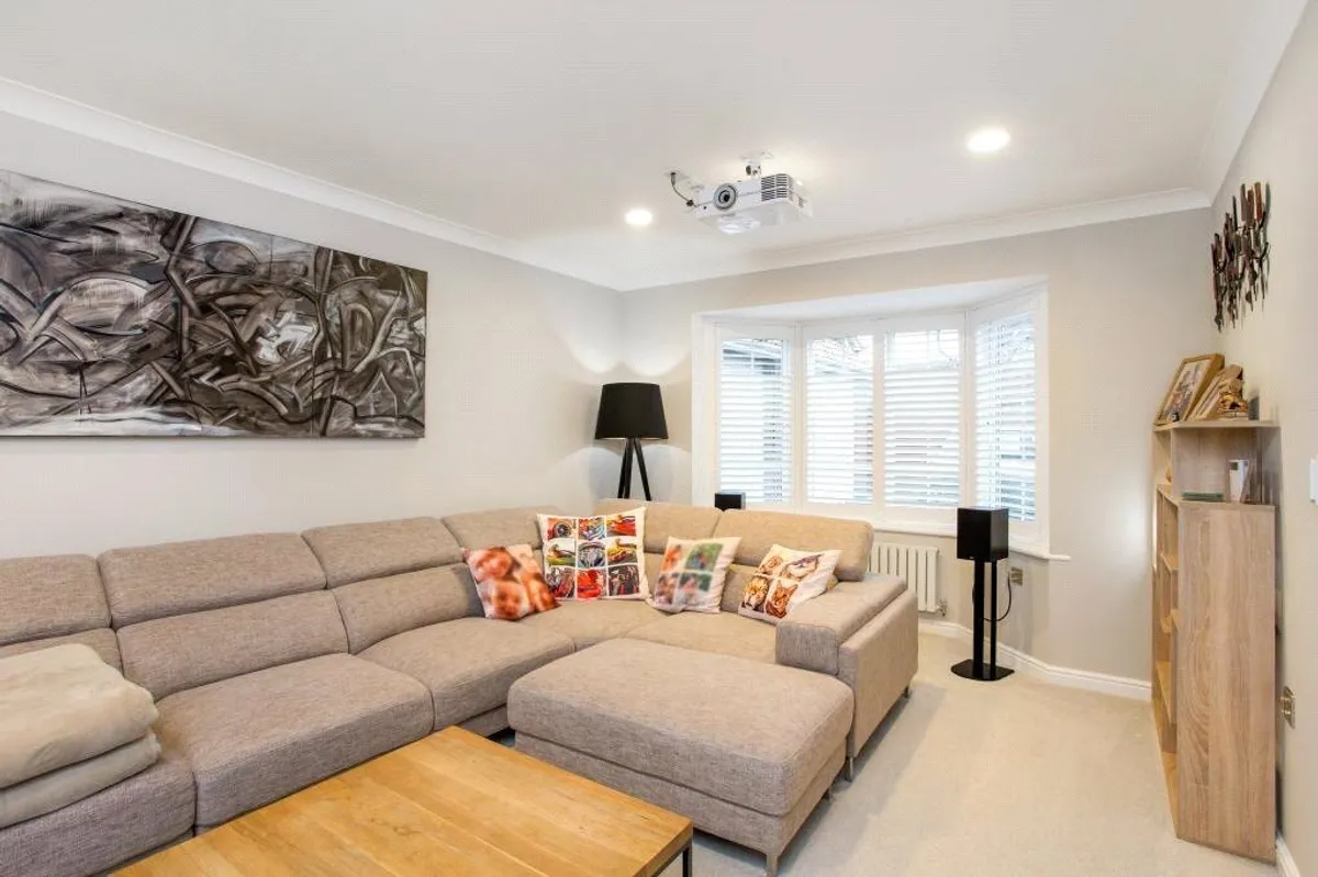 Balsan Close, Basingstoke, RG24