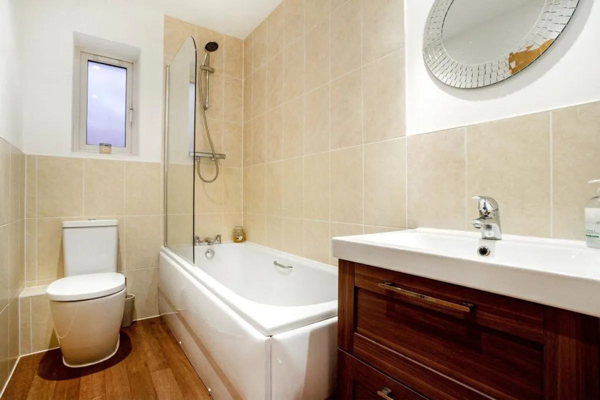 Keble Road, Basingstoke, RG24