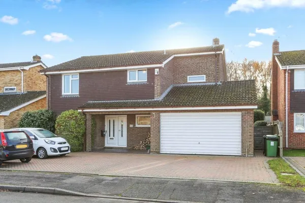 Ringshall Gardens, Bramley, RG26