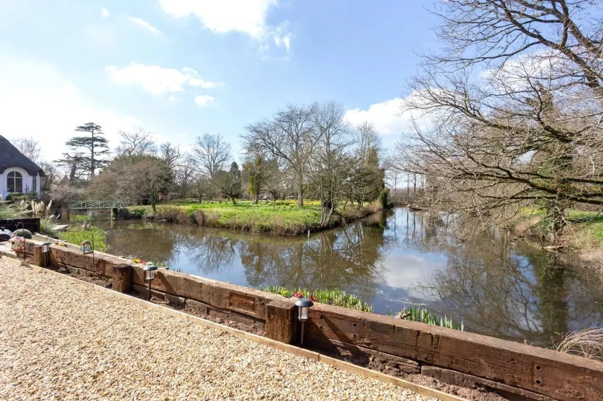Moat Cottage, Sherfield On Loddon, RG27