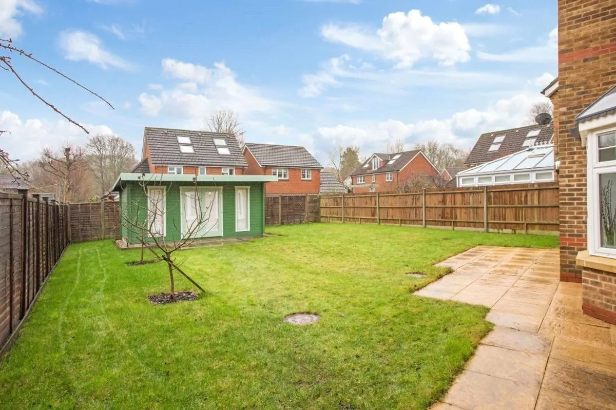 Wallis Drive, Bramley, RG26