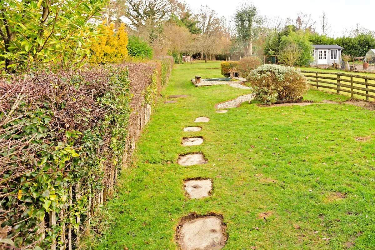 Oakdene, Little London, RG26