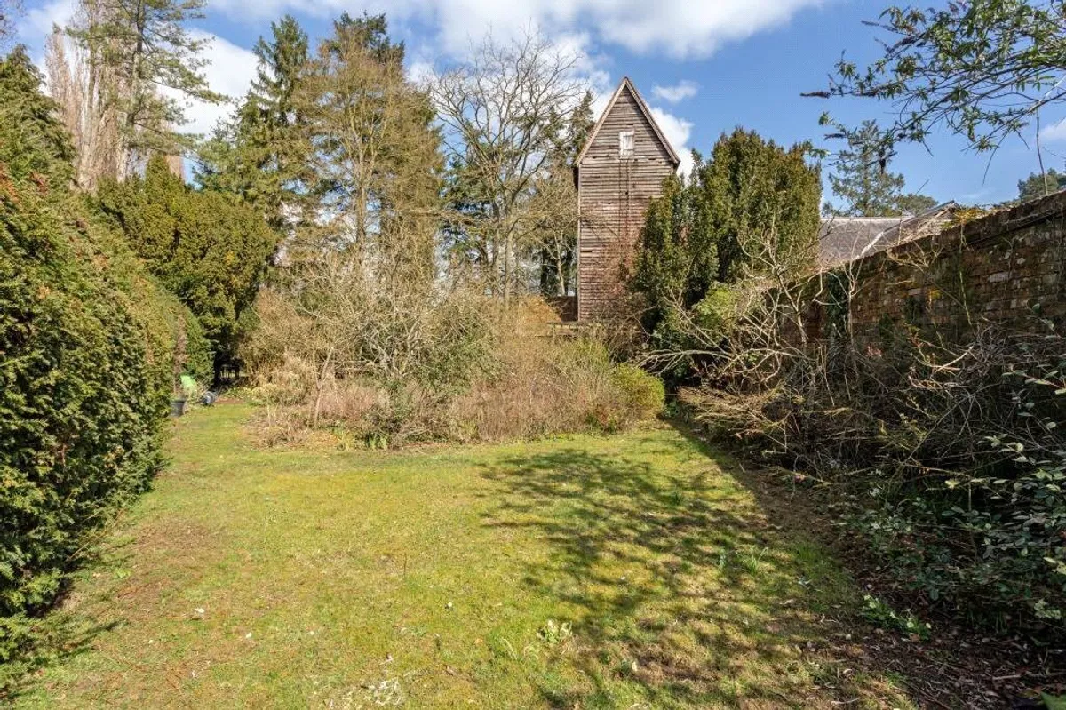 Moat Cottage, Sherfield On Loddon, RG27