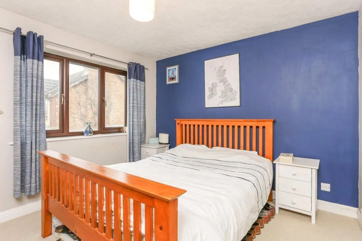 Burydown Mead, North Waltham, RG25