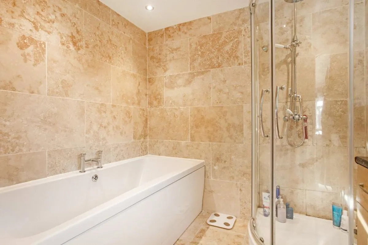 Almond Close, Old Basing, RG24