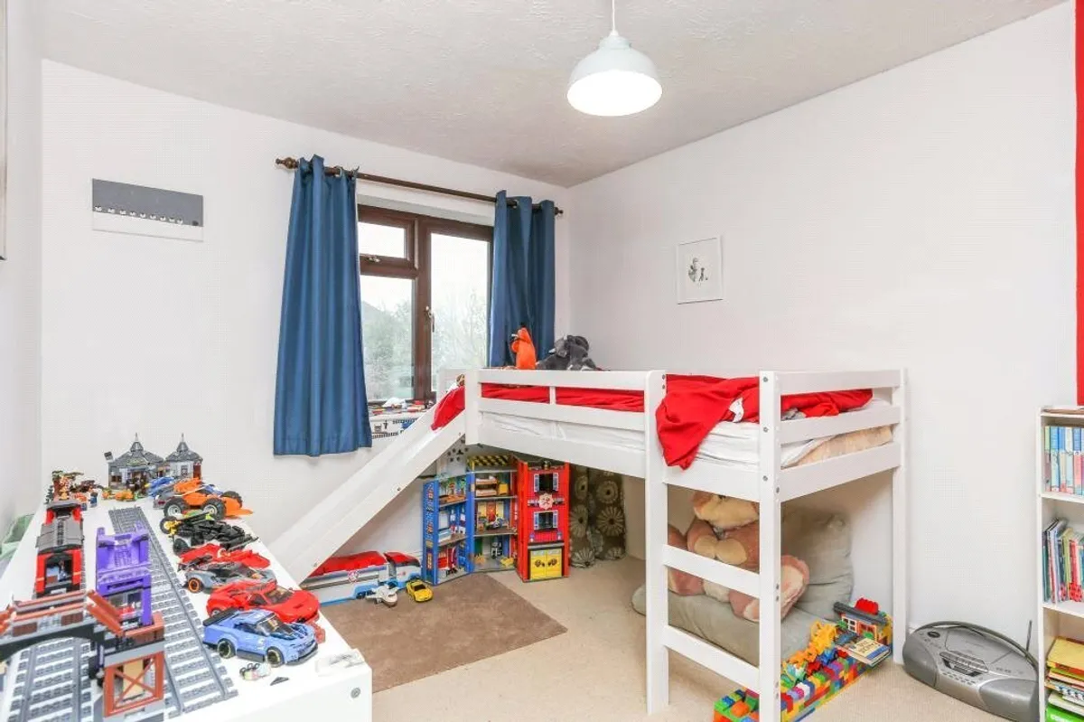 Burydown Mead, North Waltham, RG25