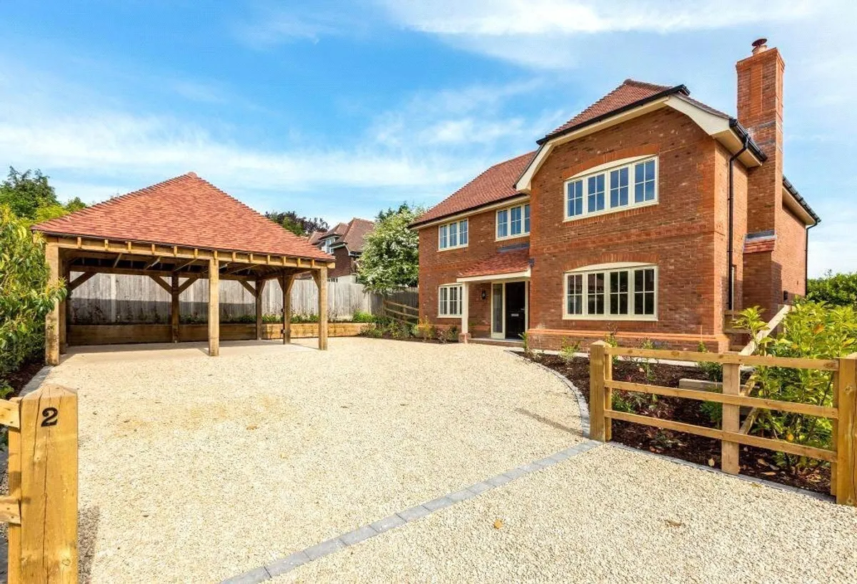 Langdale Rise, Cliddesden, Basingstoke, RG25