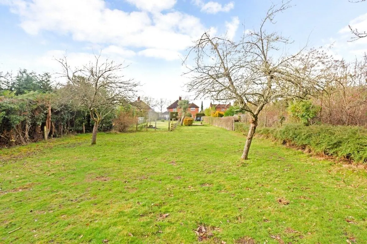 Oakdene, Little London, RG26