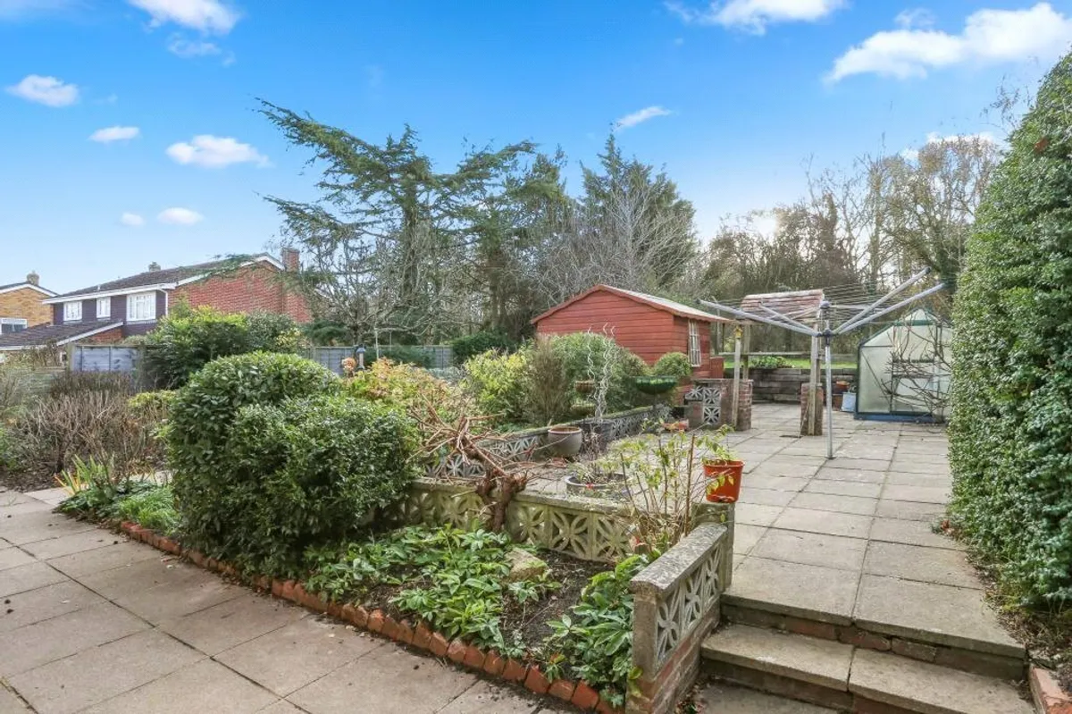Ringshall Gardens, Bramley, RG26