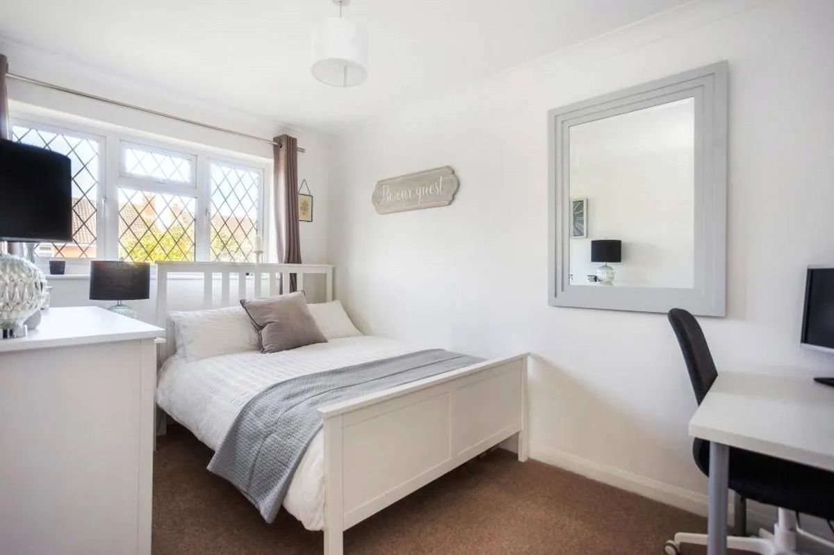 Saffron Close, Chineham, RG24