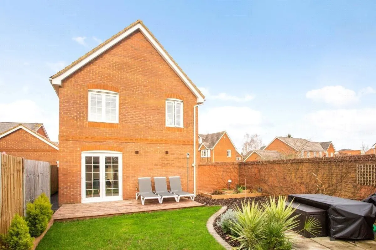 Balsan Close, Basingstoke, RG24