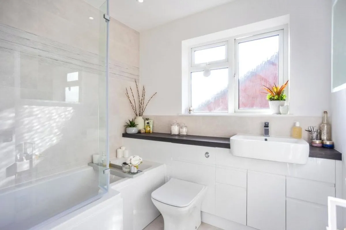 Saffron Close, Chineham, RG24