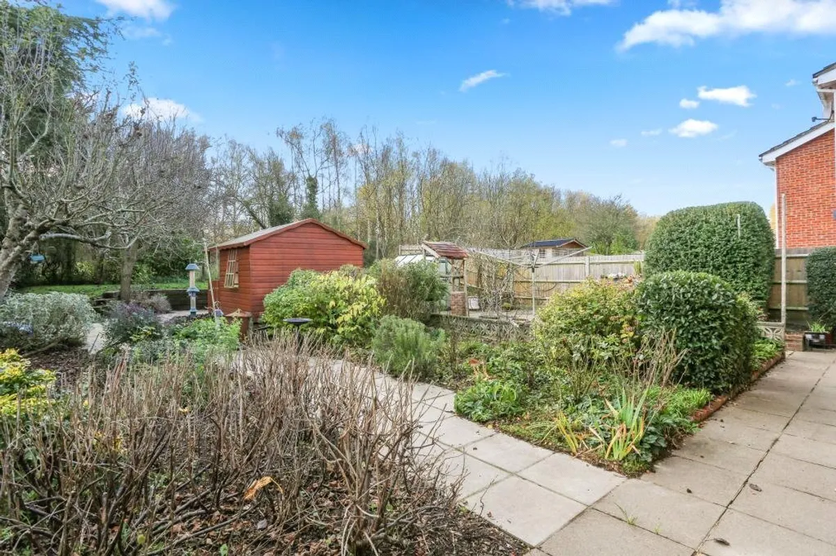 Ringshall Gardens, Bramley, RG26