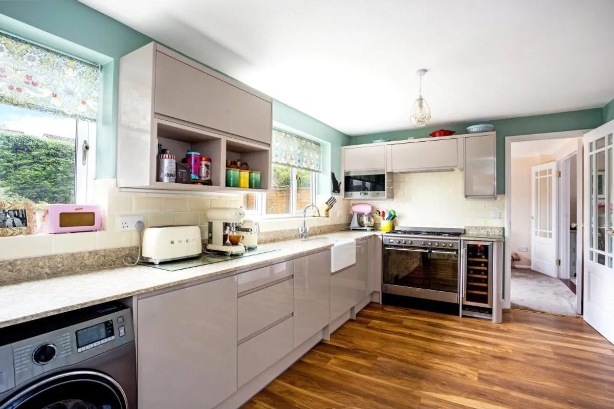 Belmont Heights, Hatch Warren, RG22