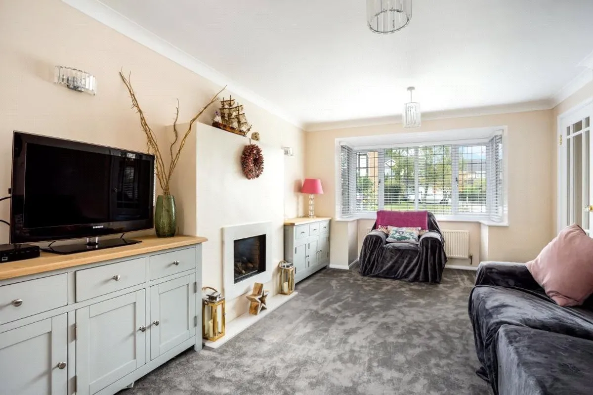 Belmont Heights, Hatch Warren, RG22